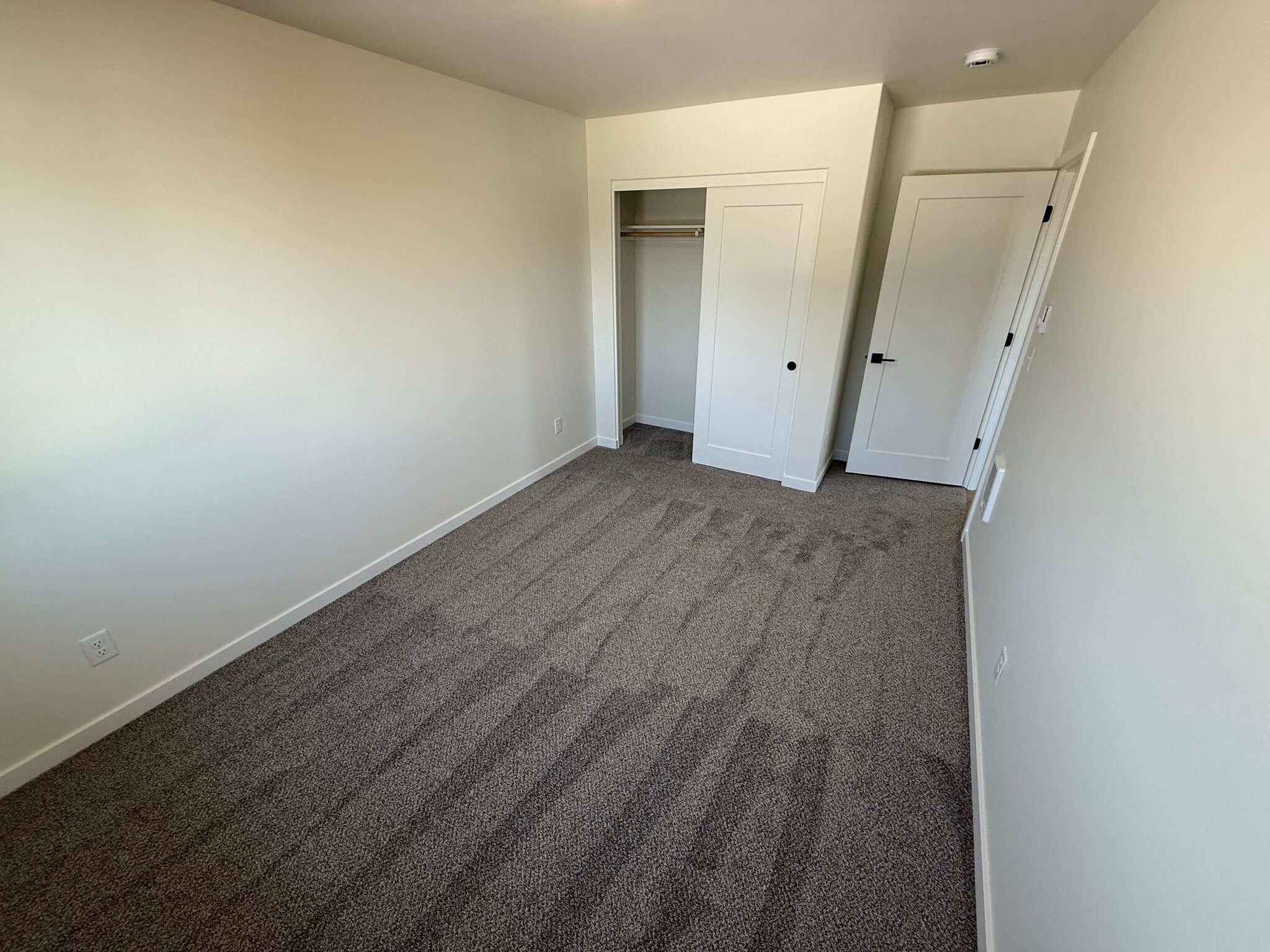 Building Photo - 410 Wagon Wheel Dr