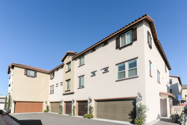 Building Photo - First and Pacific Townhomes