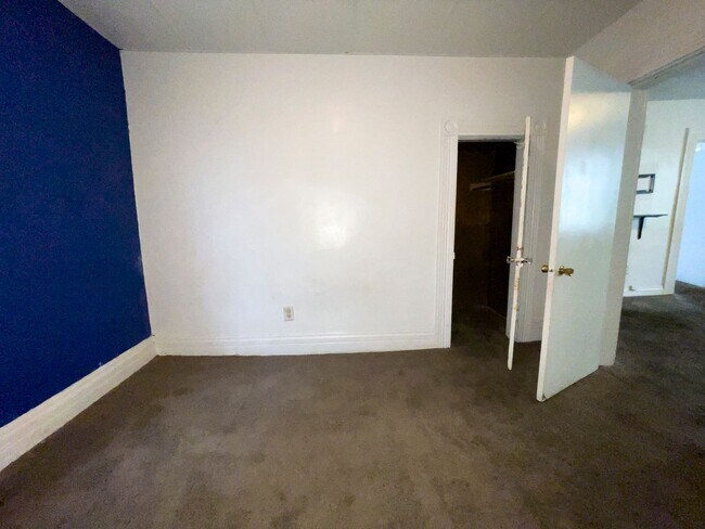 Building Photo - Fall into this cozy 3-Bedroom Home with a fenced in yard & detached garage!