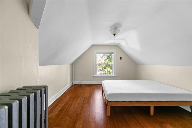 Building Photo - 18 Rhode Island Ave