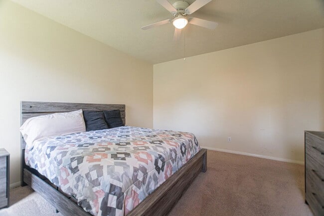 Building Photo - 1111 Turnberry Park Ln