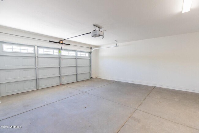 Building Photo - 341 E 14th St