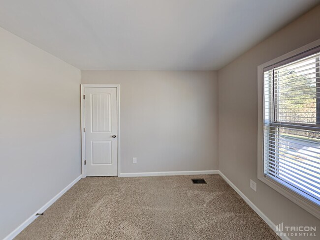Building Photo - 74 Walnut Creek Ct
