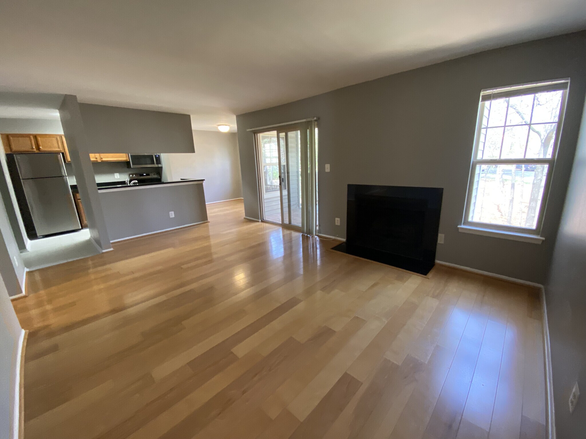 Building Photo - 1702 Ascot Way