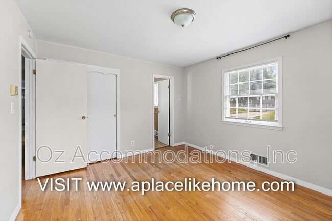 Building Photo - 8810 Benson St