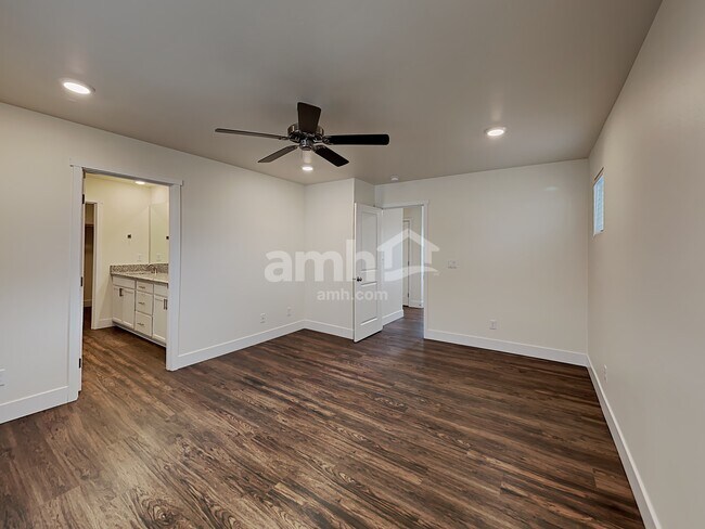 Building Photo - 19220 16th Ave Ct E