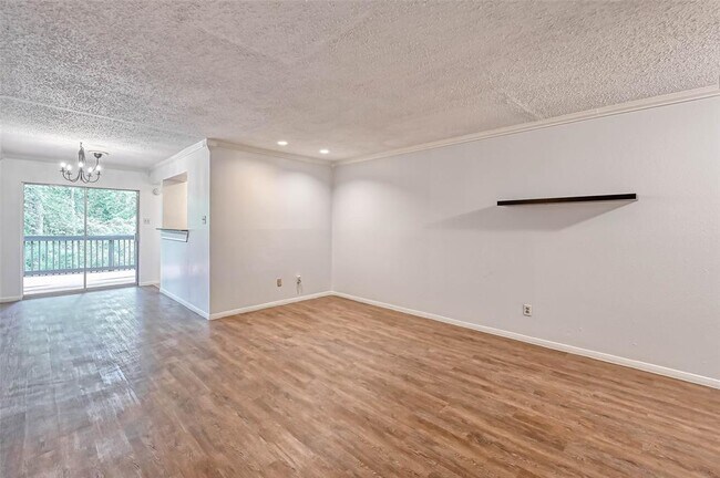 Building Photo - 8277 Kingsbrook Rd