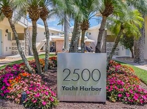 Building Photo - Yacht Harbor Condo unit