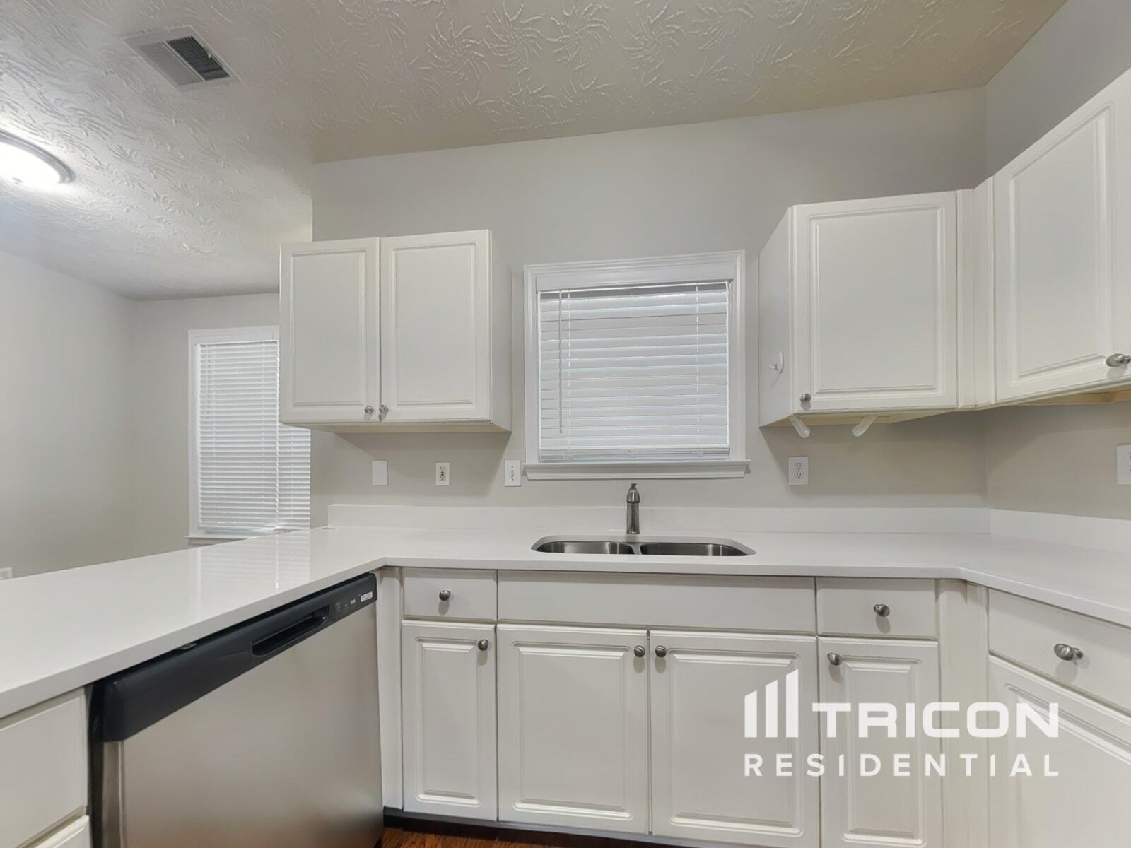 Building Photo - 1065 Dalby Way