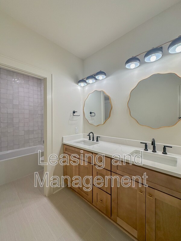 Building Photo - 3633 Happyland Blvd