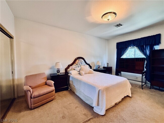 Building Photo - 2429 Tour Edition Dr