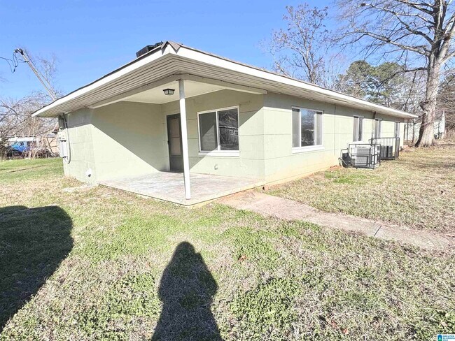 Building Photo - 1640 57th St