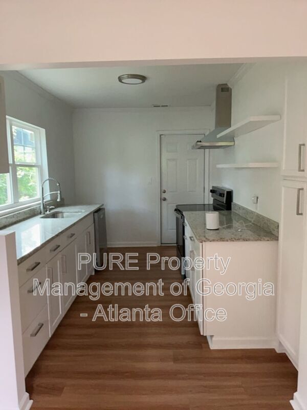 Building Photo - 1809 Ellington St