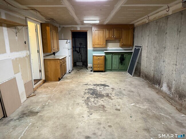 Building Photo - 308 Noank Ledyard Rd