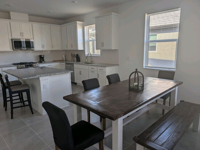 Building Photo - Lakewood Ranch Brand New Villa 2 bedroom with flex space (Office/ 3rd Bedroom)