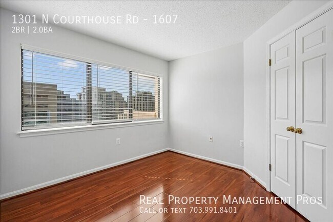 Building Photo - 1301 N Courthouse Rd