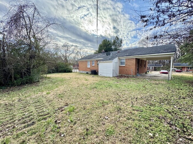 Building Photo - 3594 W Sutton Dr