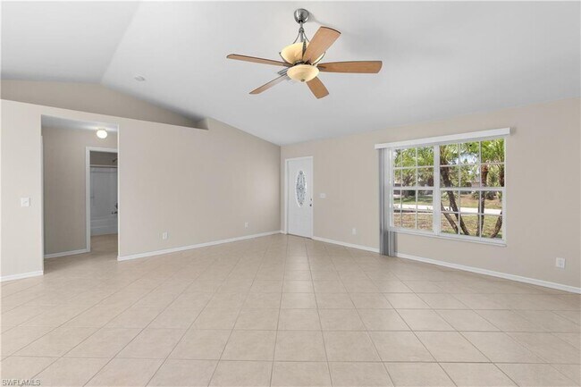 Building Photo - 2721 SW 12th Ave