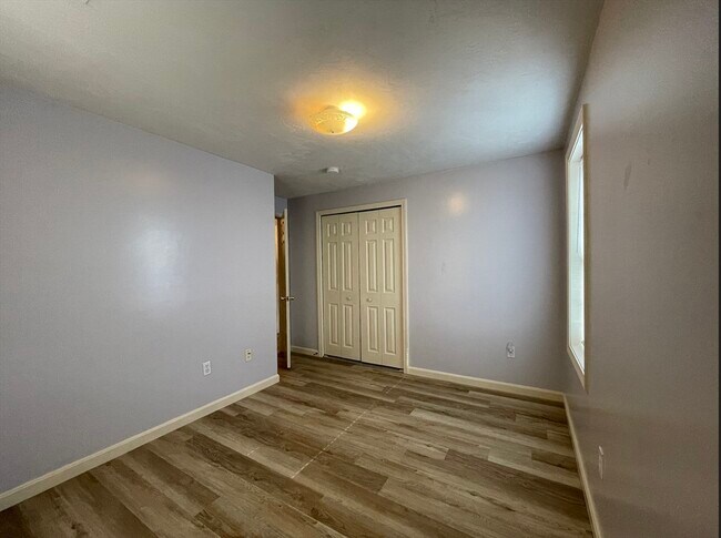 Building Photo - 55 Ledgecrest Dr