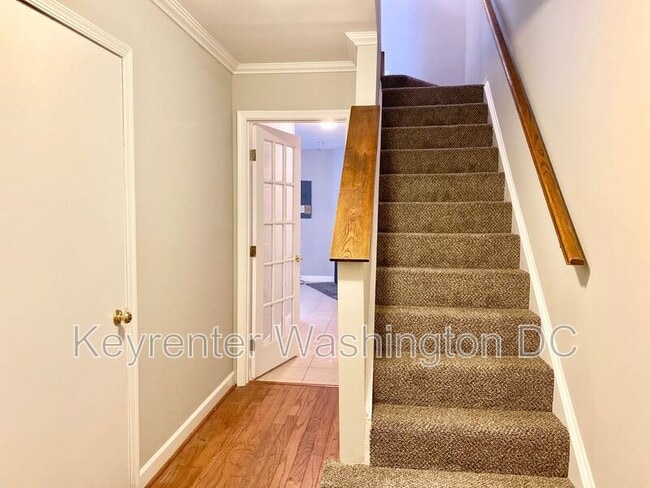 Building Photo - 18231 Fox Chase Cir