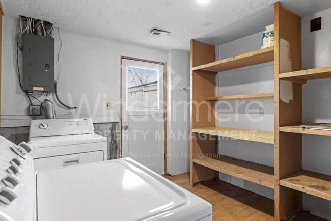 Building Photo - Charming 4-Bedroom Home – Where Comfort Meets Style