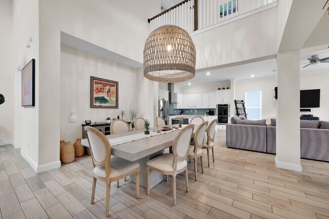 Building Photo - 2839 Montilla Dr