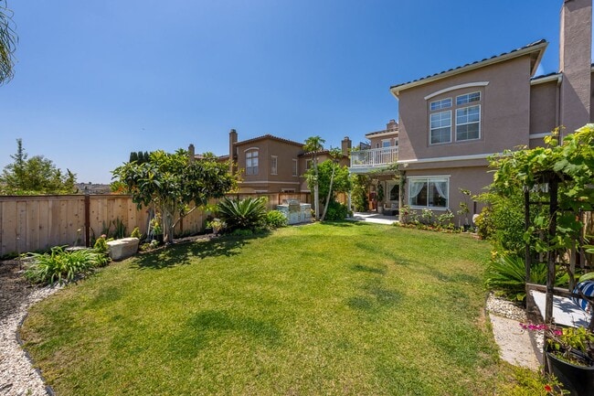 Building Photo - Beautiful Townhome in Chula Vista zz