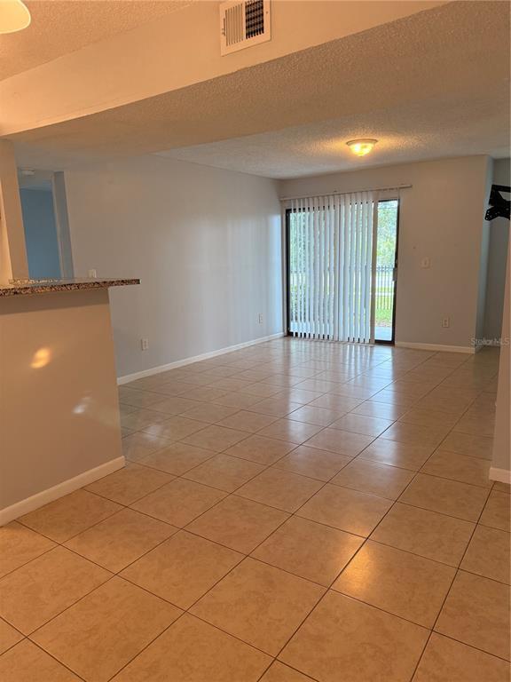 Building Photo - 455 Alt 19