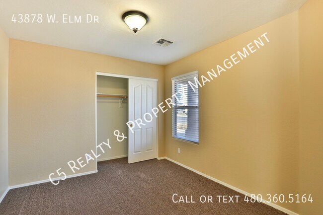 Building Photo - 3 bedroom Plus Den Home in Maricopa with N...