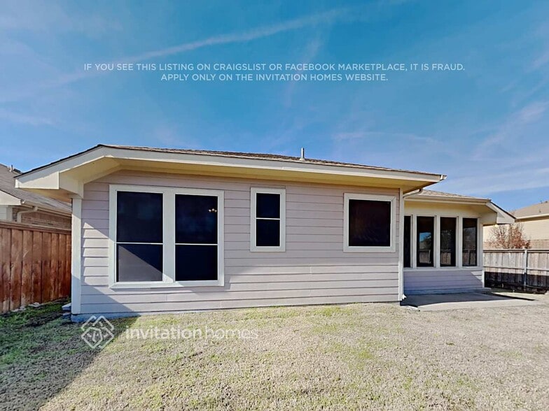 Building Photo - 562 Hickory Ln