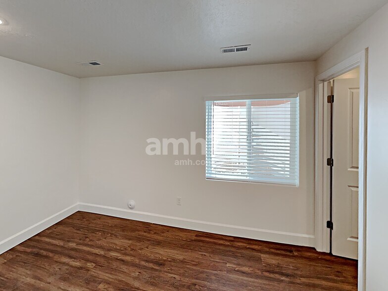 Building Photo - 6063 W Arranmore Dr