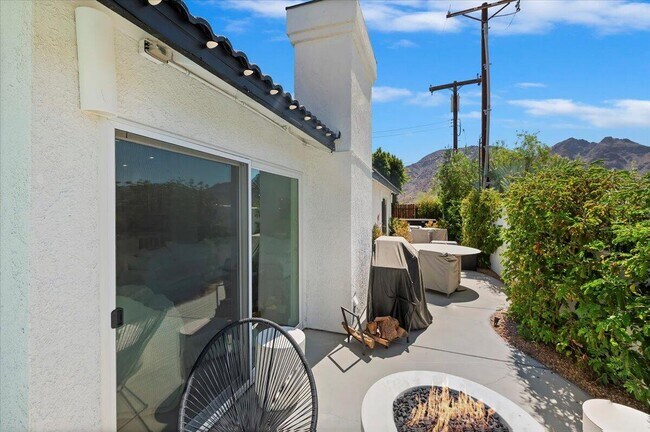 Building Photo - 54990 Avenida Madero