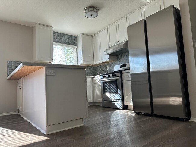 Building Photo - 125 N Cabrillo Ave