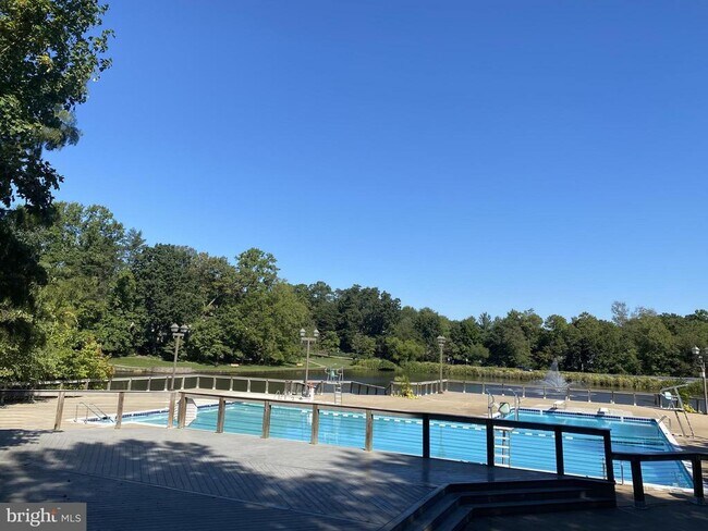 Building Photo - 12165 Abbey Glen Ct