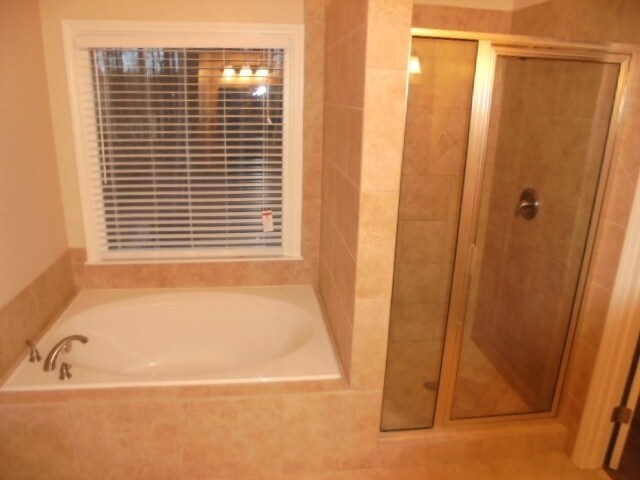 Photo - 2235 Saluda Ln NW