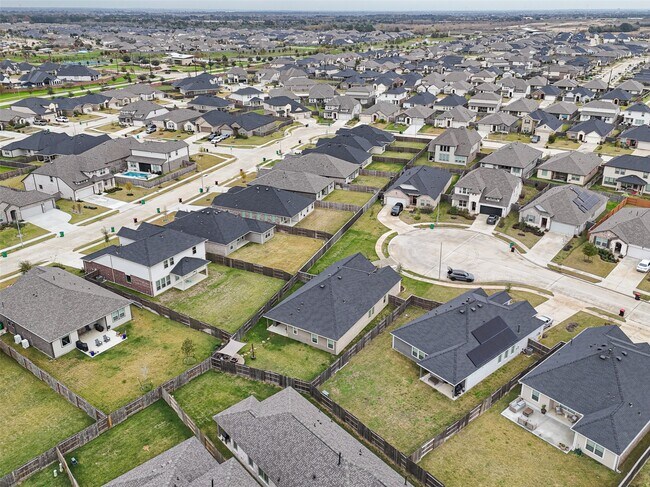 Building Photo - 17011 Garden Moor Trl