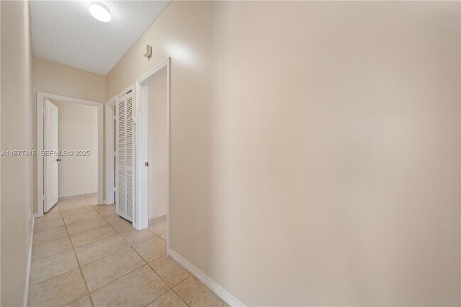 Building Photo - 12543 SW 119th Pl