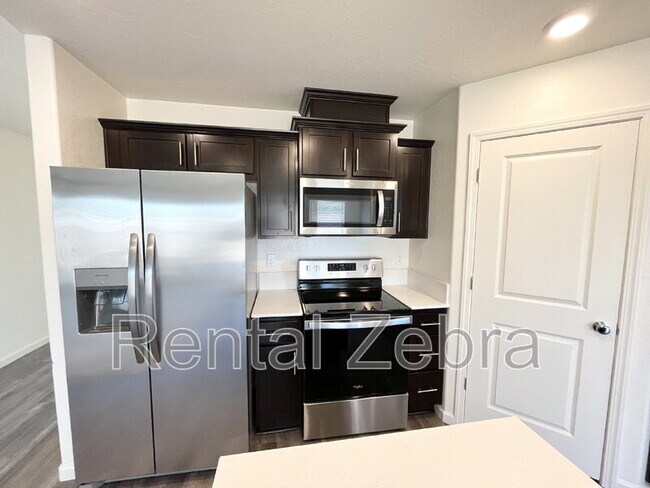 Building Photo - 4063 Cinnabar Ct