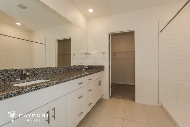 Building Photo - 4053 84th Ct E