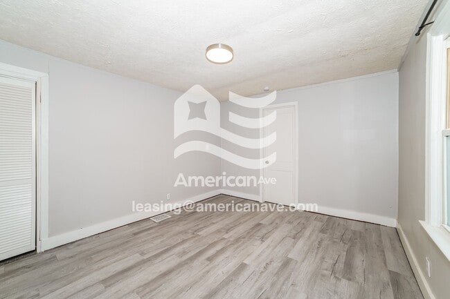 Building Photo - 3624 N Finnell Ave