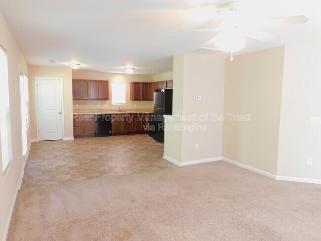 Building Photo - 4621 Chapel Ridge Dr
