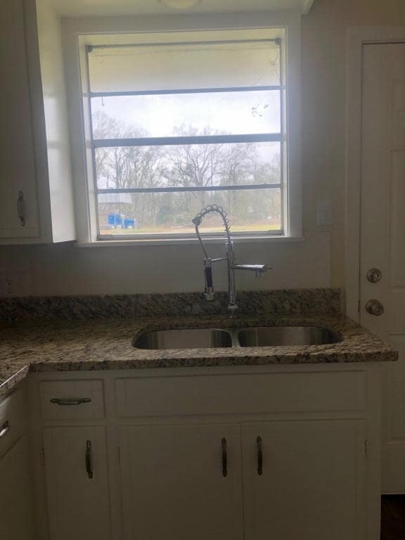 Building Photo - 39503 LA-74