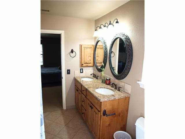 Building Photo - 2724 Cascade Falls Dr