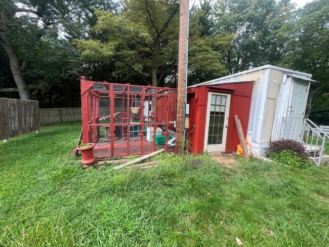 Building Photo - 3 bedroom home Fayetville PA!