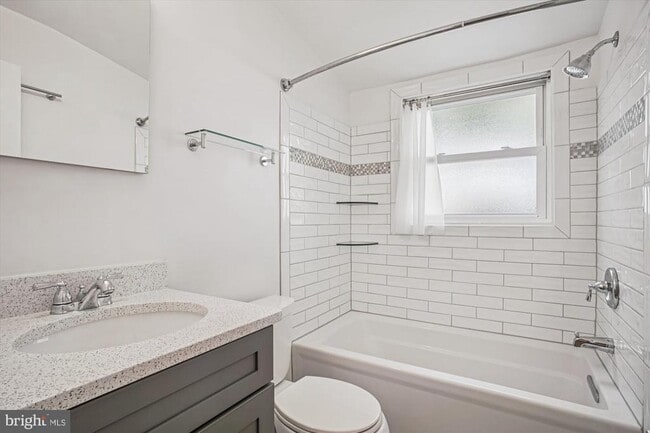 Building Photo - 4409 Westbrook Ln