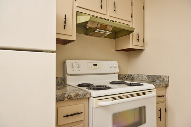 Building Photo - 2929 Selena Dr