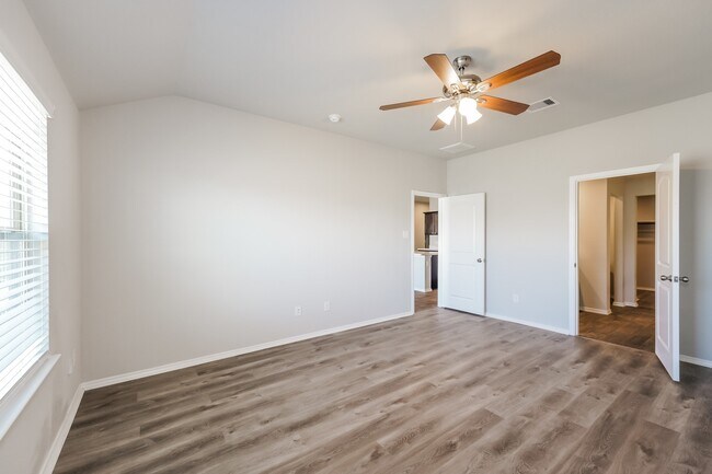Building Photo - 21302 Brookwood Cres Dr