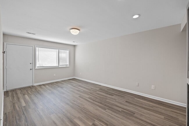 Building Photo - 4362 Hunters Club Dr