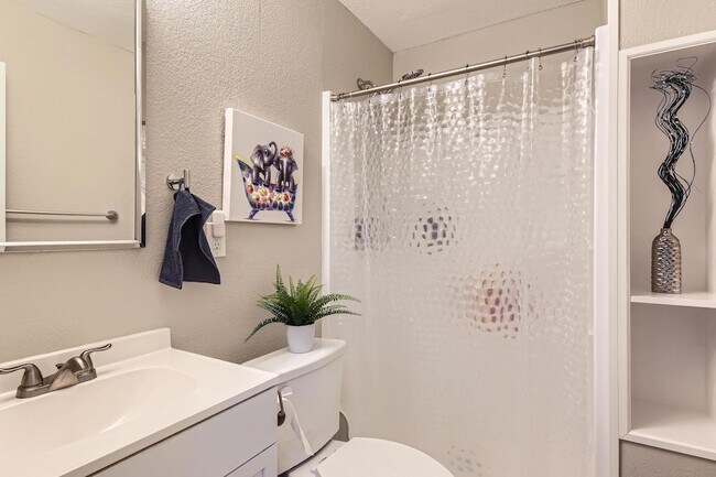 Building Photo - 10815 Lambert Cir