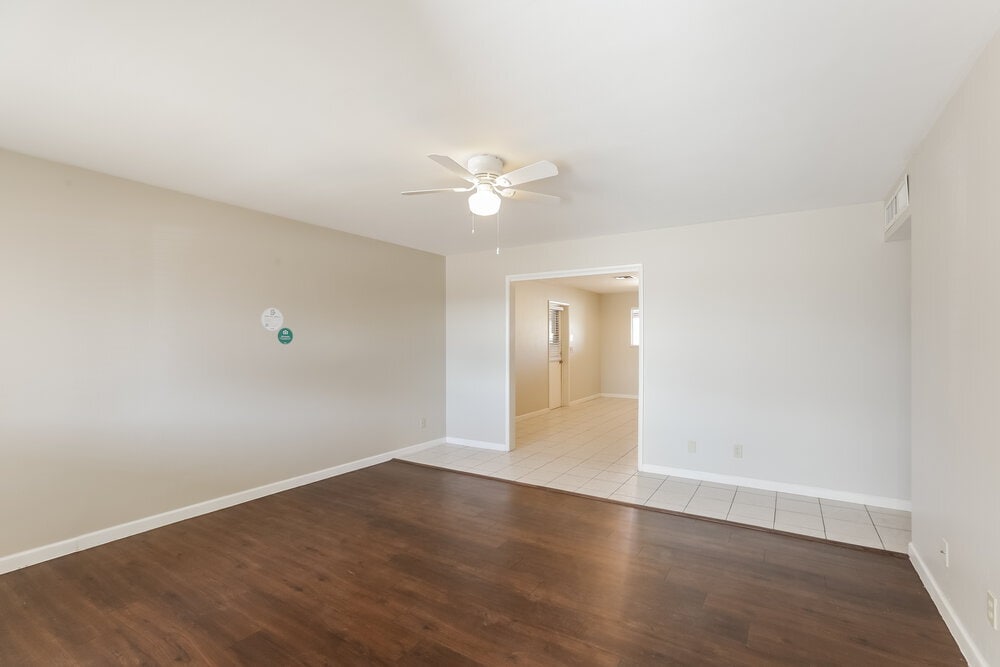 Building Photo - 1544 E Clover